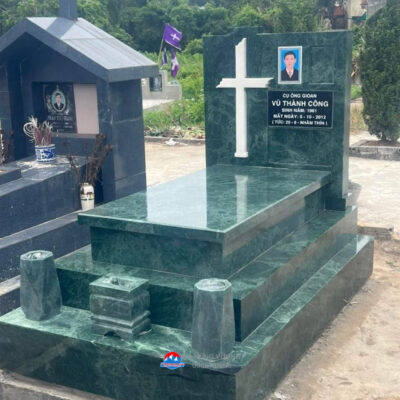 Mộ đá xanh rêu Ấn Độ